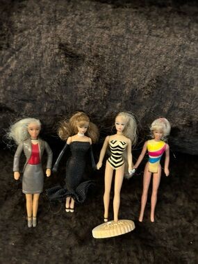 Lot of Mini Vintage Barbies